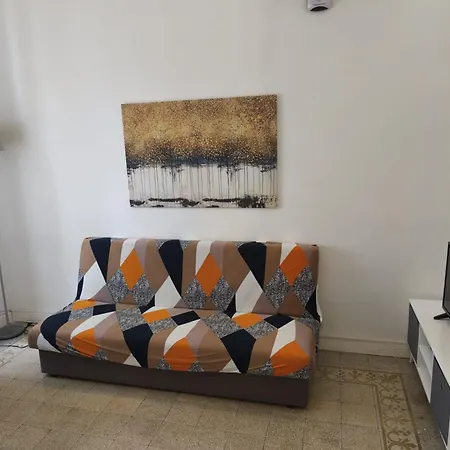 Chiarini22 *