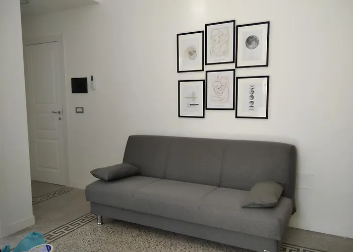 Chiarini22 *
